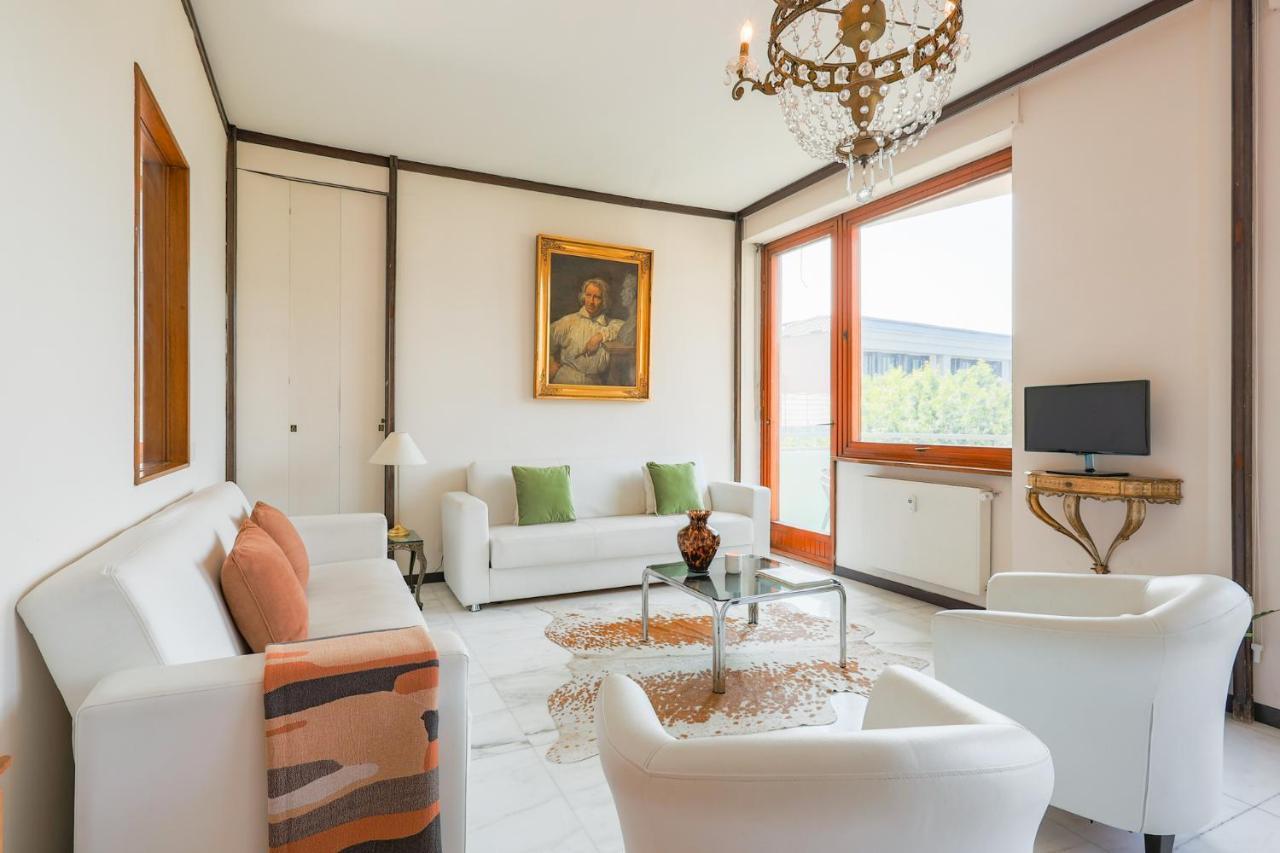 Piazza Cavour Lake View - Bymyhomeincomo Kültér fotó